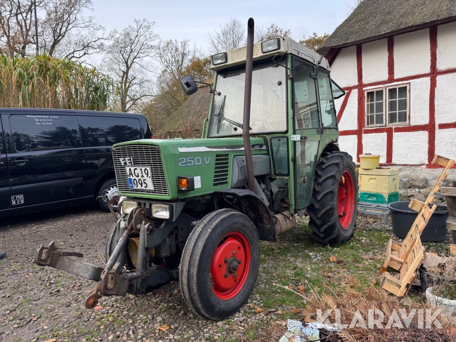 Traktor Fendt Farmer 250 V
