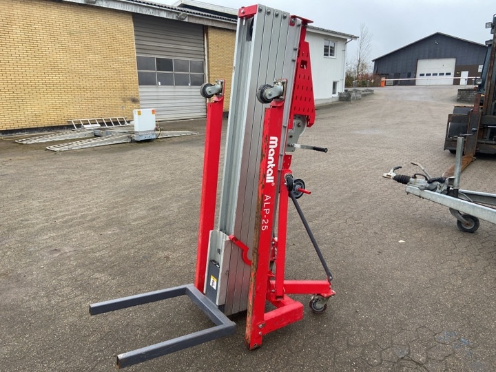 8 meter Materialehejs