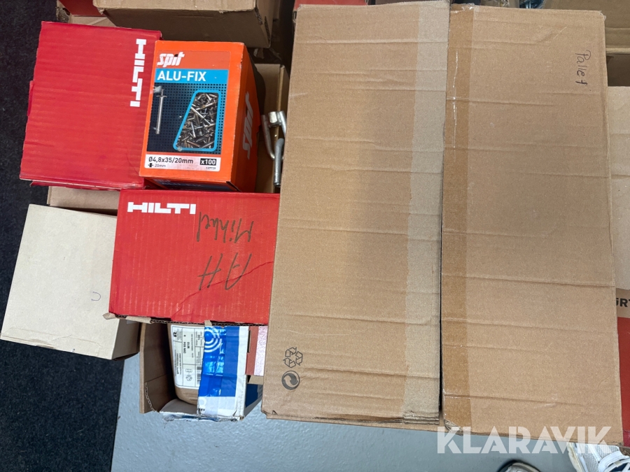 LOT: bolte, møtrikker, popnitter, og diverse Hilti Og Andre