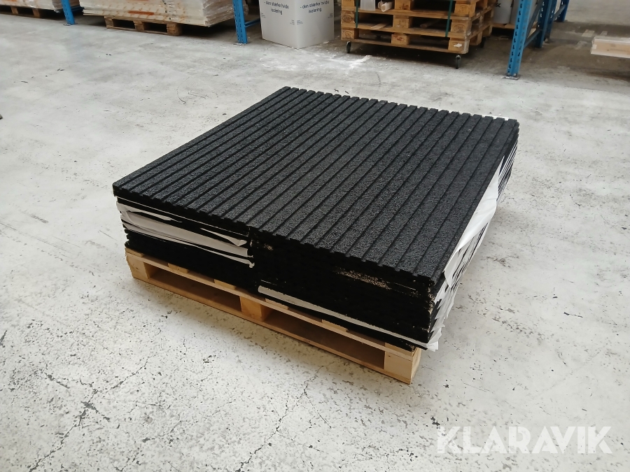 Akustikloft Troldtekt Barcode multifin sort træbeton med riller 22 styk