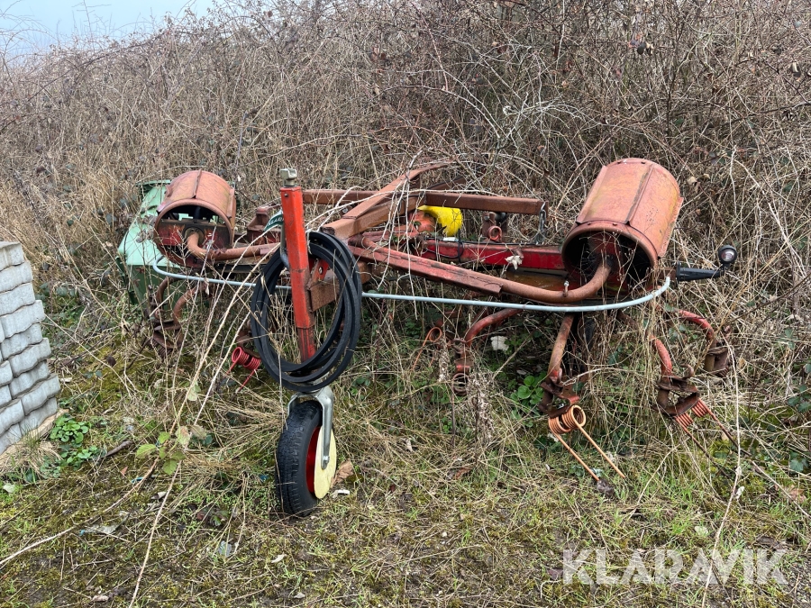 Høvender/ Rive JF CR 320