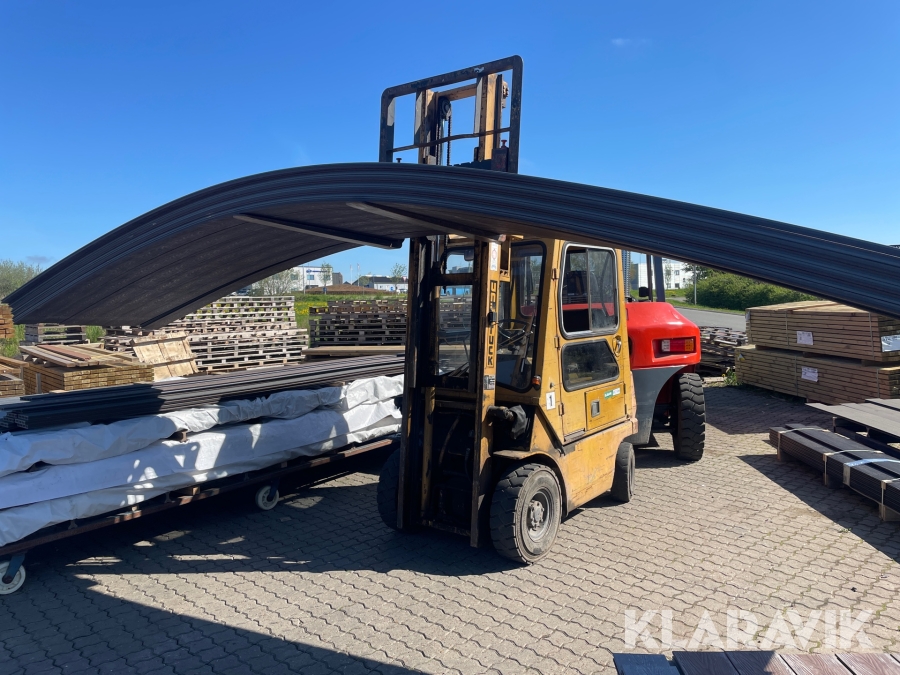 Gas truck Mitshubishi