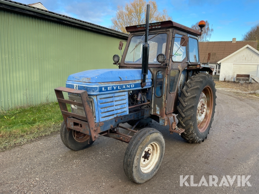 Traktor Leyland 270