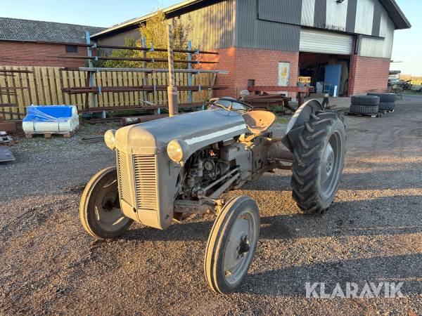Veterantraktor Ferguson TEA-20 - 1 styk