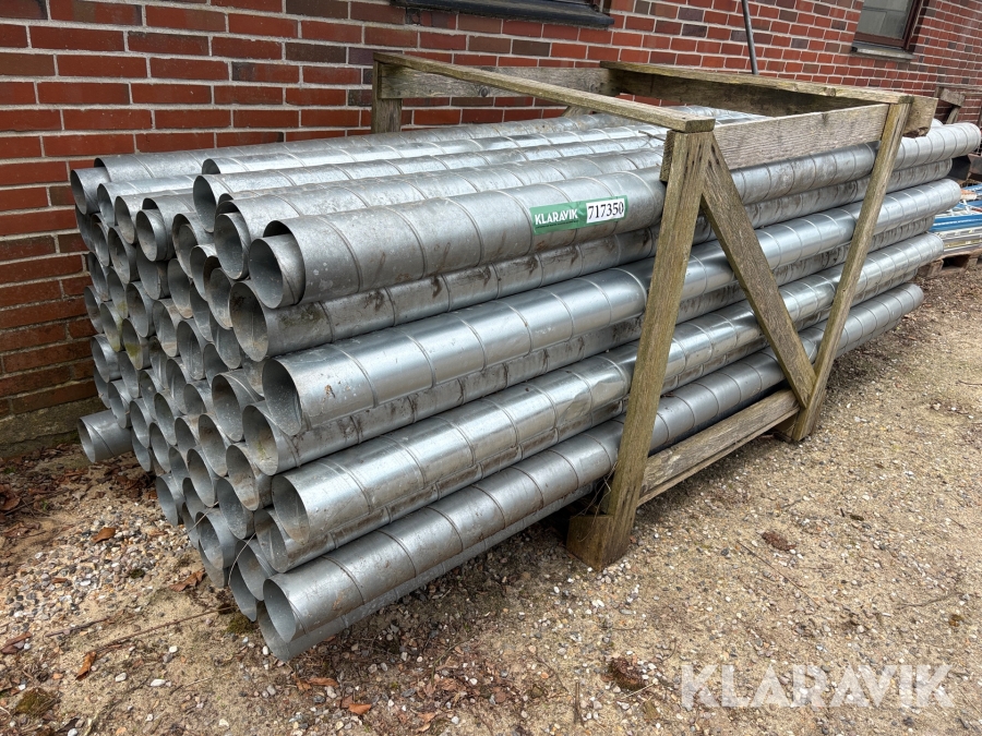 Ventilationsrør - cirka 70 styks i alt