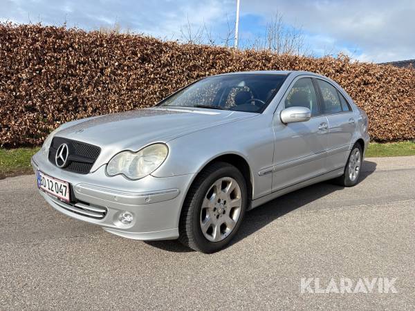 Personbil Mercedes-Benz C240 2.6