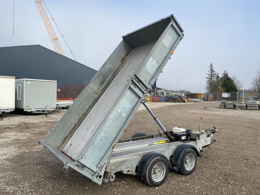 Tiptrailer