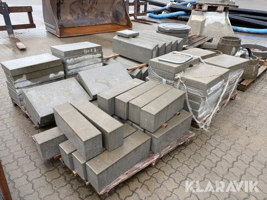 Lot: beton matrialer ca 90 styk