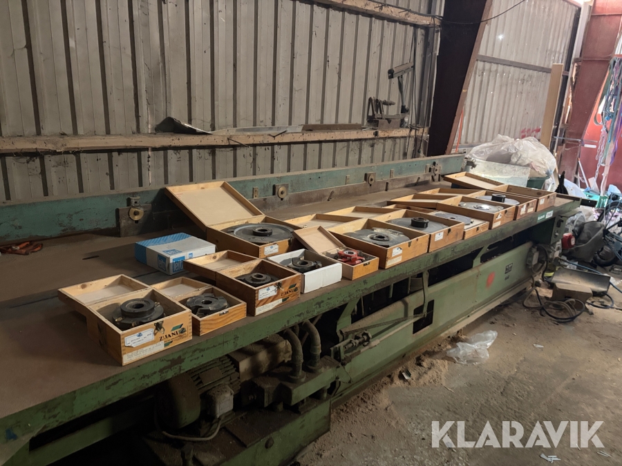 Samlet lot med falsehoveder Zuani