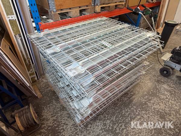 Pallereoler hylder el galvaniseret.