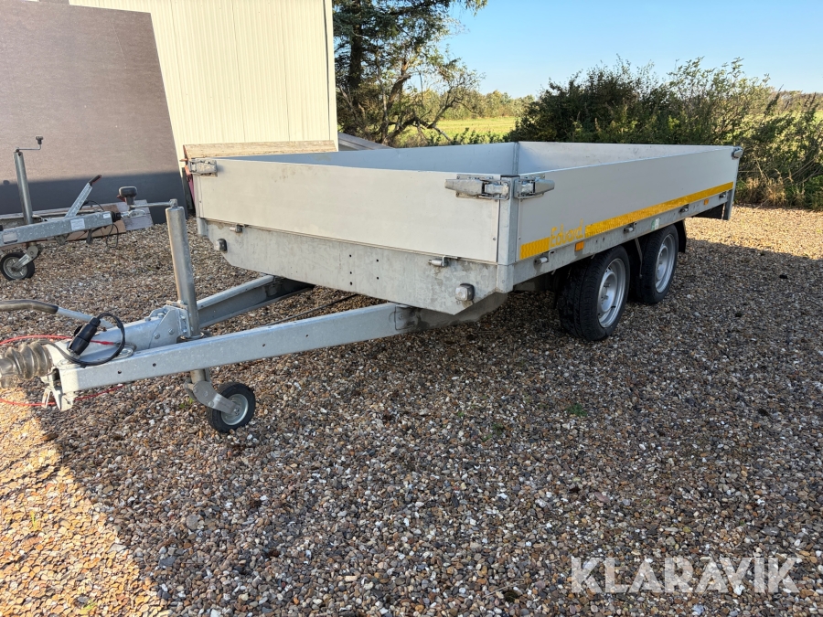 Trailer Eduard Type 4 2700 kg
