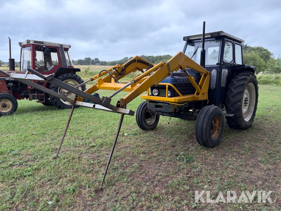 Veterantraktor Leyland 270 - hydraulisk frontlæsser