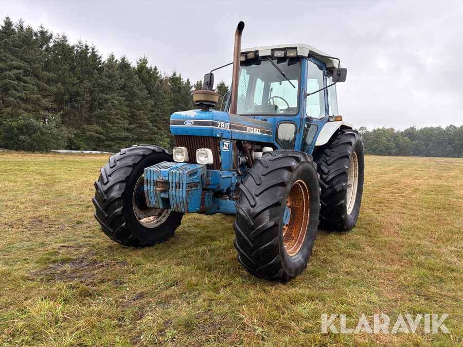 Traktor Ford 7810