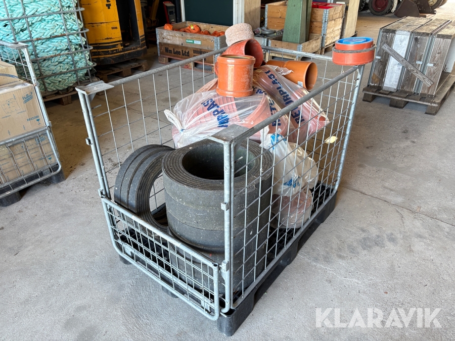 Blandet parti kloakmaterialer - Ca. 45 stykker
