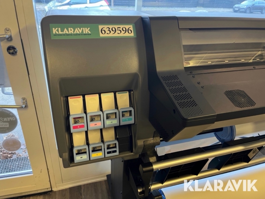 HP Latex printer + HP Latex 64 Cutter HP Latex 335 & Latex 64 cutter med folie