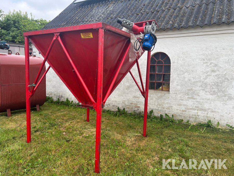 Silo til træpiller med snegl