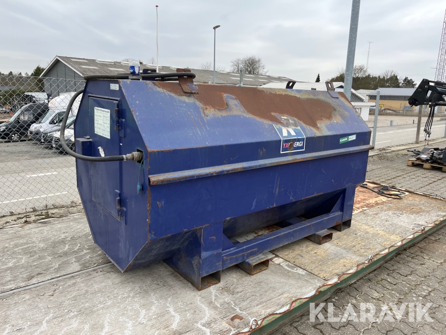 Olietank med pumpe 2500L