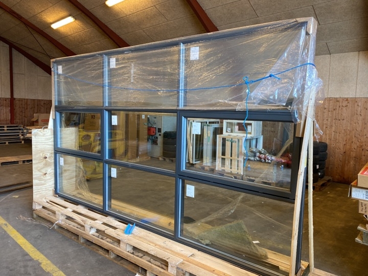 1 Stort vinduesparti