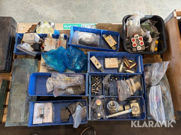 Assorterede hydraulik ventiler - 10 kasser