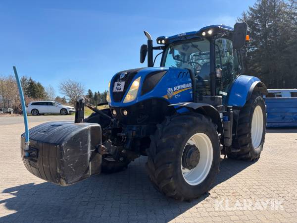 Traktor New Holland T7.175