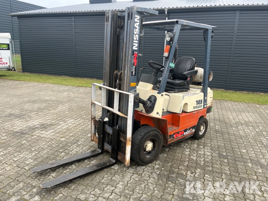 Truck Nissan 18/PJ01A1180