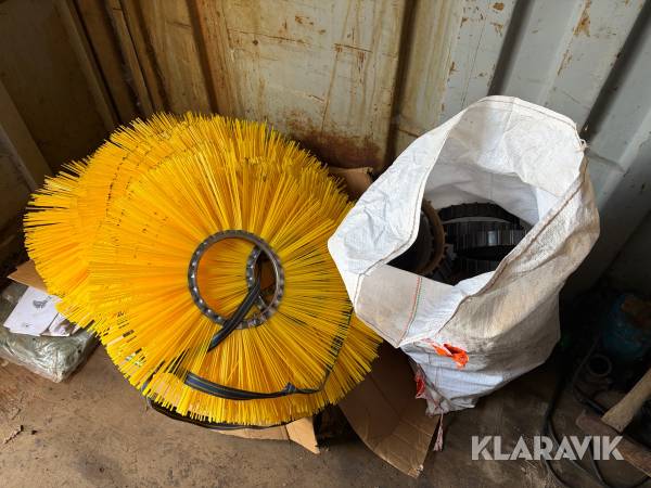 Koste Fejemaskine Løse koste med afstandsringe 39 styk