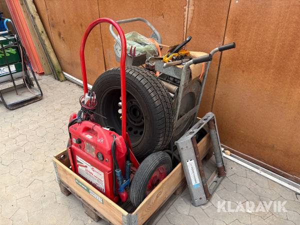 Båndvogne og 24 V booster - 1 palle