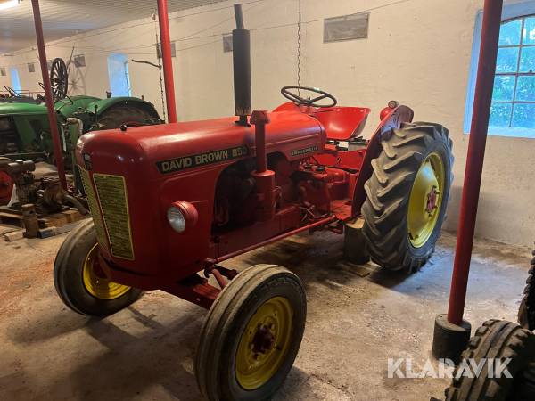 Veterantraktor David Brown 850 implematic