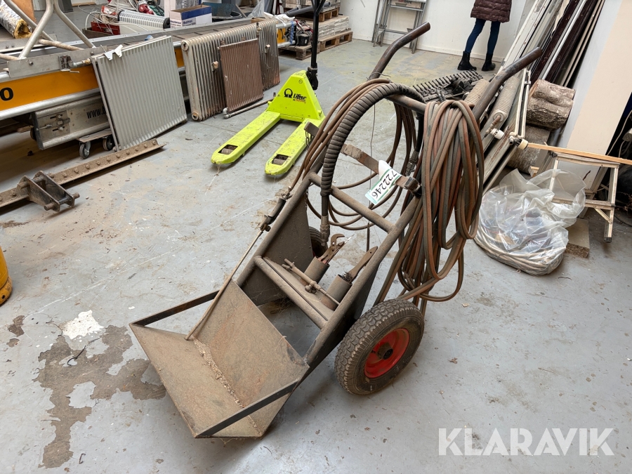 Vogn til skærebrænder med slanger til