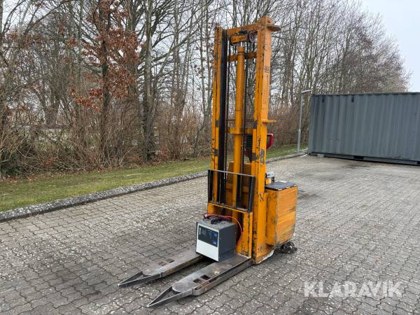 Stabler Brødrende Vestergaard S-12 B spec.