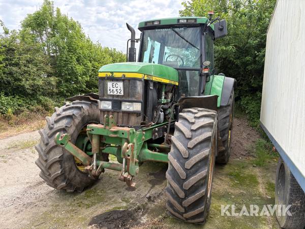 Traktor John Deere 7710