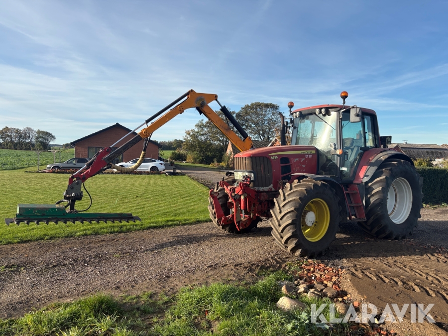 Traktor John Deere 6930 Premium med klippearm