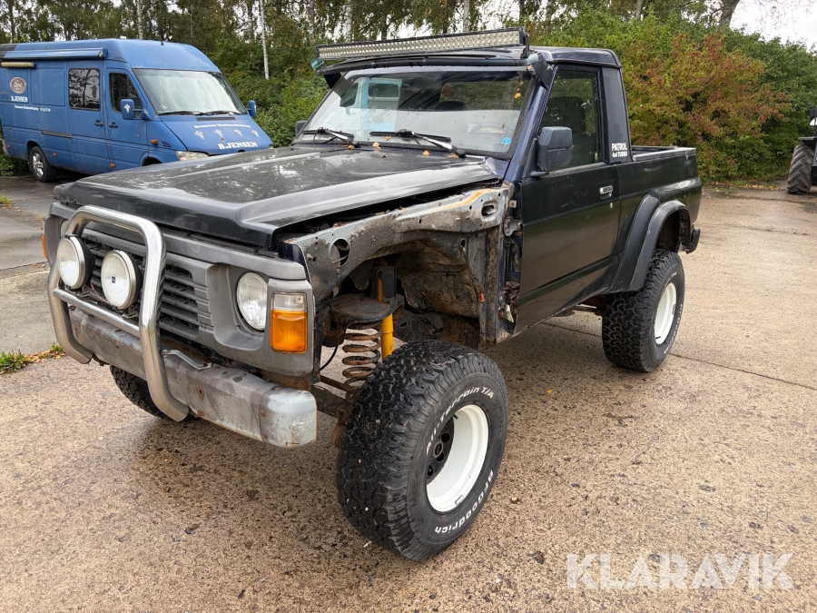 Personbil Nissan Patrol - RD28T 4X4 PICK-UP