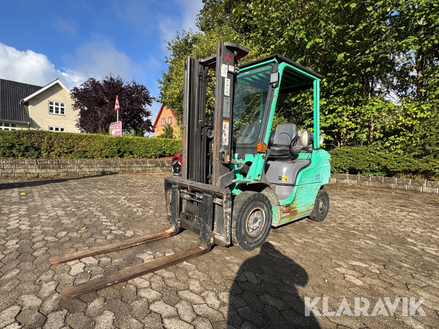 Truck Mitsubishi FG25NT