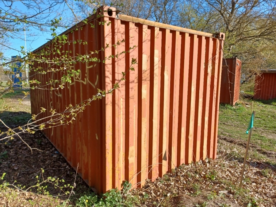 Container