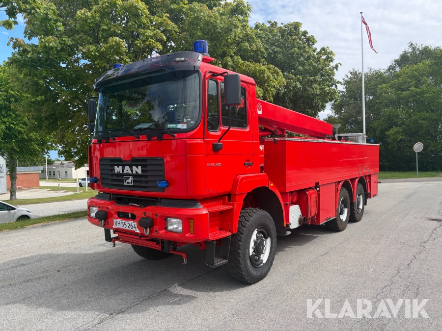 Brandbil MAN EF27 410 med 26 meter lift