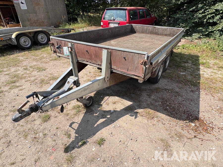 Trailer Variant 1606 