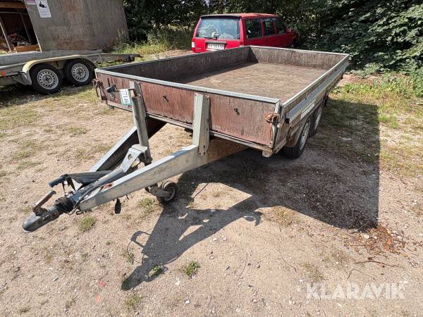 Trailer Variant 1606 
