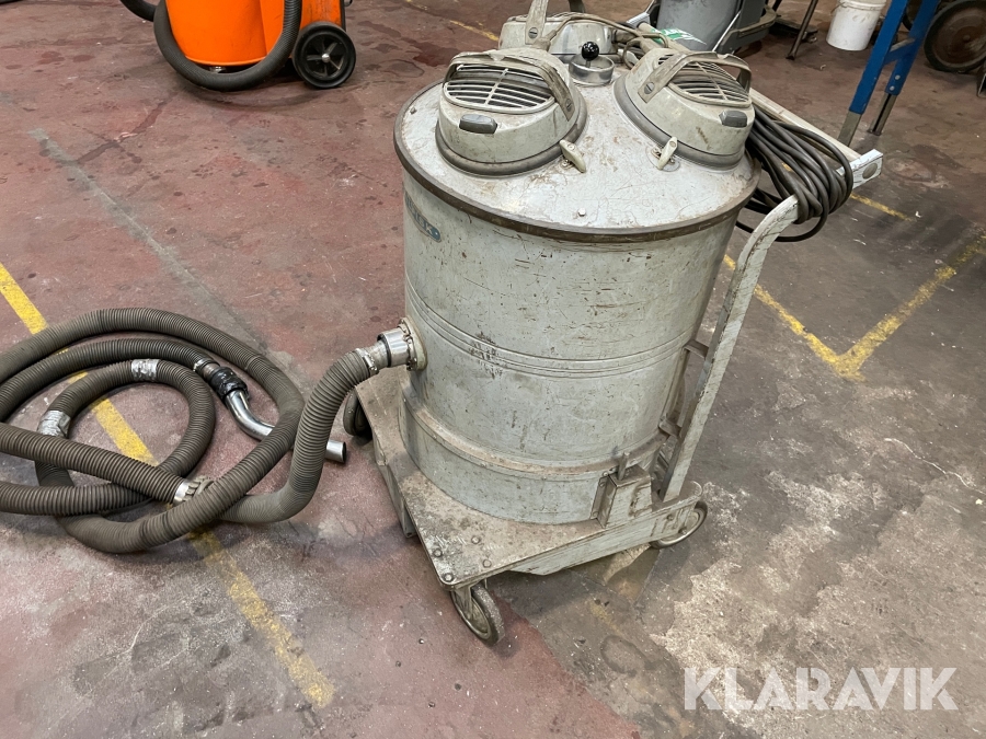 Industristøvsuger Nilfisk Stor