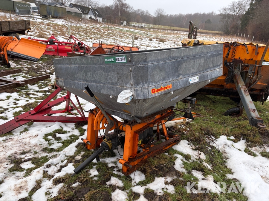 Sand saltspreder Gamberini Pro 1200 Fredensborg Klaravik A sand-saltspreder-gamberini-pro-1200-fredensborg-klaravik-a