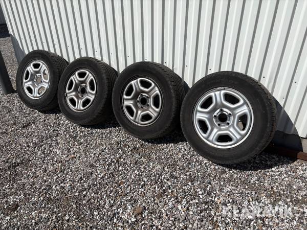 Fælge med dæk Dacia Dyster 4 styk