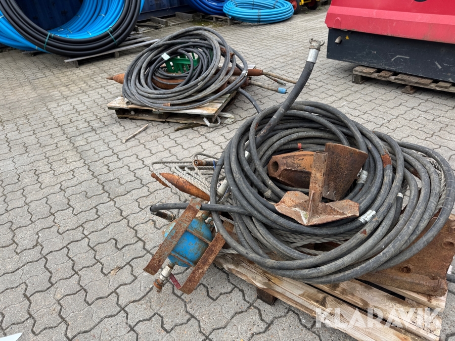 Jordraketter med udsty