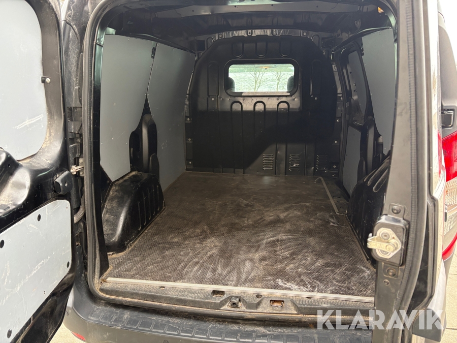 Budbil Dicia Dokker van 1.5 DCI 90