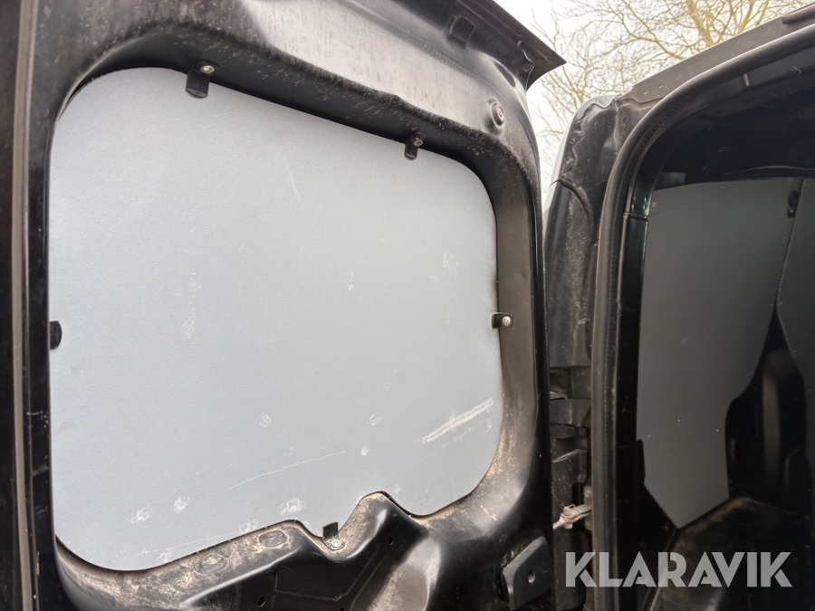 Budbil Dicia Dokker van 1.5 DCI 90