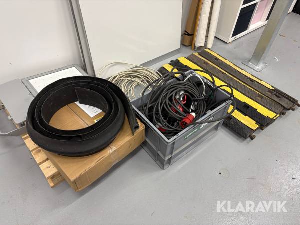 Overkørsler, kabler og led lampe