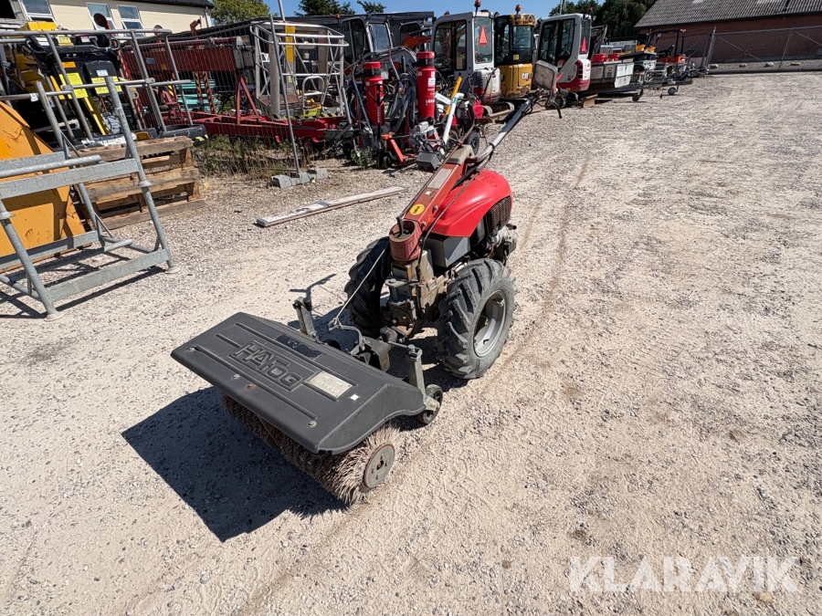 2-hjulet traktor Nibbi med kost