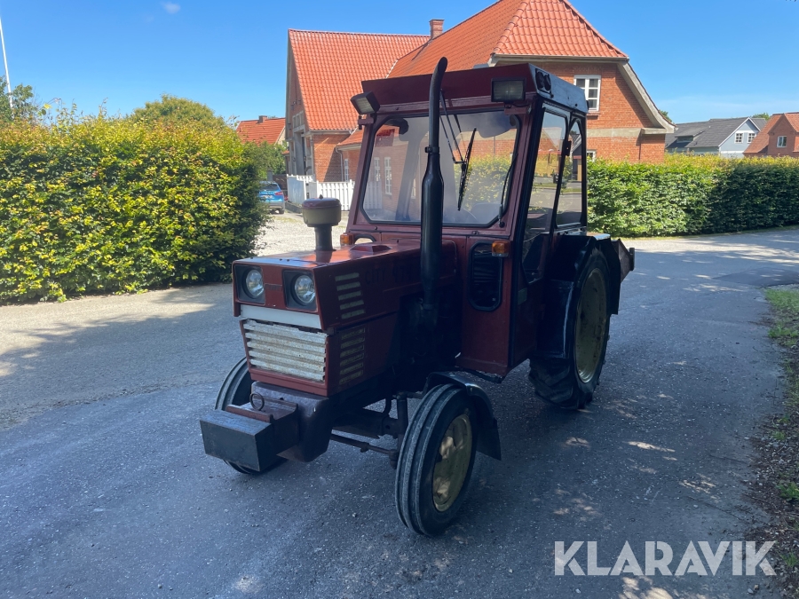 Veterantraktor Fiat 474 City med bagskovl
