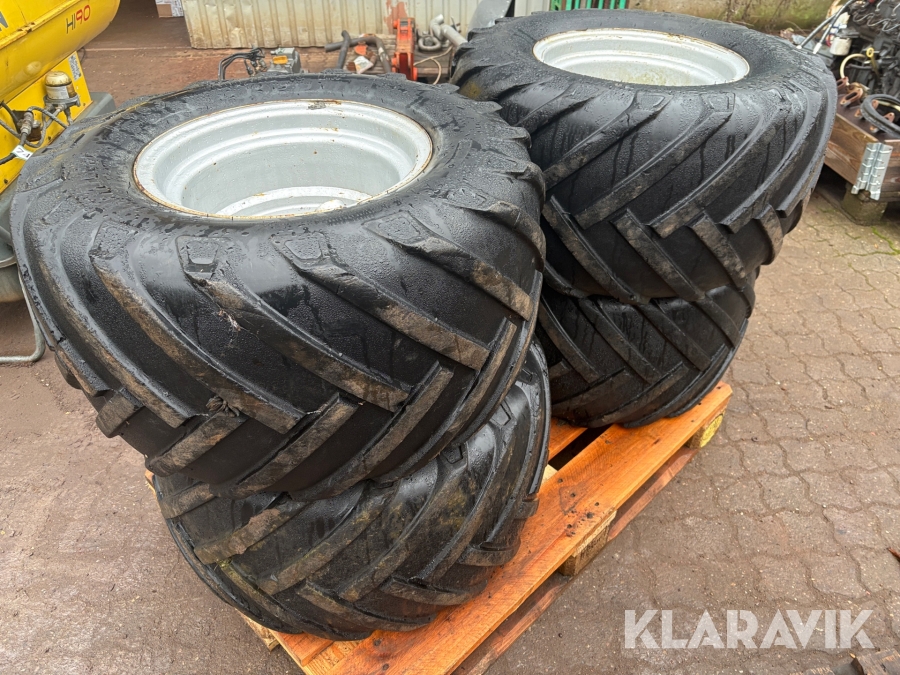 Dæk med fælge Trelleborg T 463 4 styk