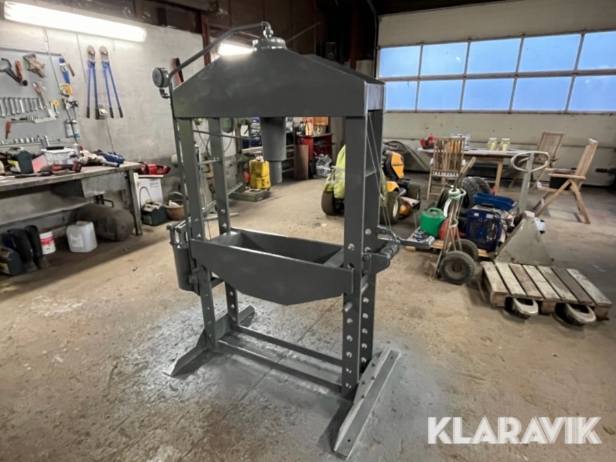 Presser Stenhøj 40 tons