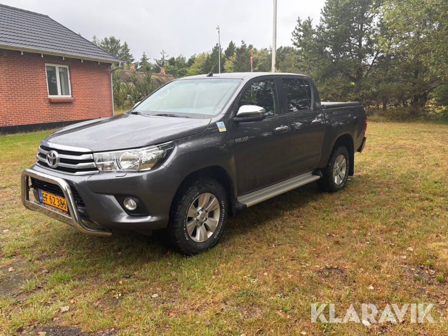 Varebil Toyota Hilux 2,4 D-4d 150 hk